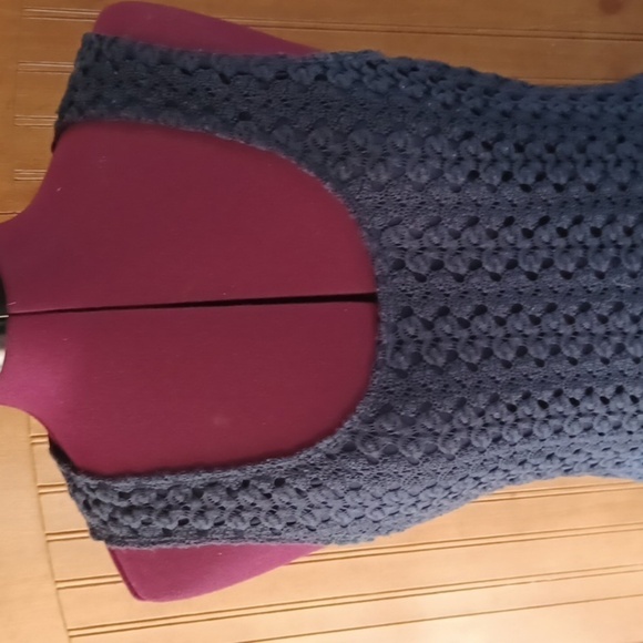 A U W SLEEVELESS CROCHETED HILO DRESS - Picture 2 of 8